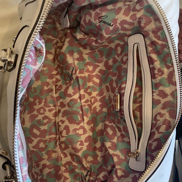 Guess Purse - Picture 5 of 5